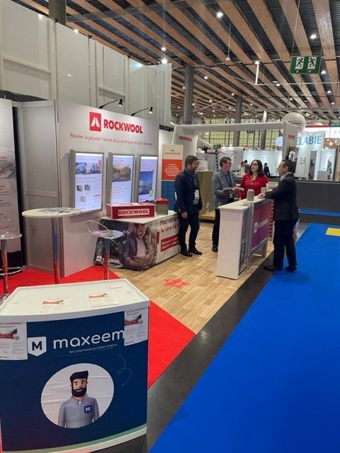 ROCKWOOL_France's tweet photo. 📢 #NORDBAT a ouvert se portes hier. A cette occasion, nous avons présenté notre partenariat avec Maxeem, un nouveau service qui accompagne les artisans dans la gestion de leurs dossiers #CEE. Venez découvrir nous nouveautés et rencontrer l'équipe #ROCKWOOL sur le Stand I42. https://t.co/vVMx9r8mjJ