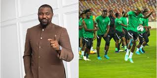 I love this man's courage, just the bold declaration I will trek from Ghana to Nigeria if Nigeria beat Ghana how difficult was it going to be after Ghana's awful performance at the #AFCON2021. I love your courage sir @johndumelo