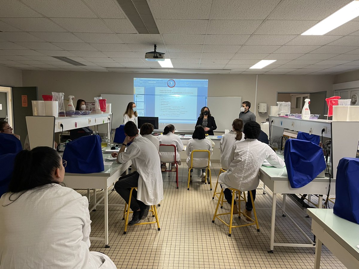 Accueil de la délégation italienne Fondazione ITS Biotecnologie Piemonte dans le cadre de notre partenariat avec le <a href="/cmq_msi/">Campus des métiers et des qualifications MSI</a> .Projets, mobilité étudiante, stages en entreprise, visite de notre pôle BTS biotechnologies.
<a href="/drareicbfc/">Relations Internationales Région académique BFC</a> <a href="/RA_BFC/">Région académique Bourgogne-Franche-Comté</a> <a href="/NathalieAlber15/">Nathalie Albert-Moretti</a> <a href="/MenissierLil/">Menissier Liliane</a>