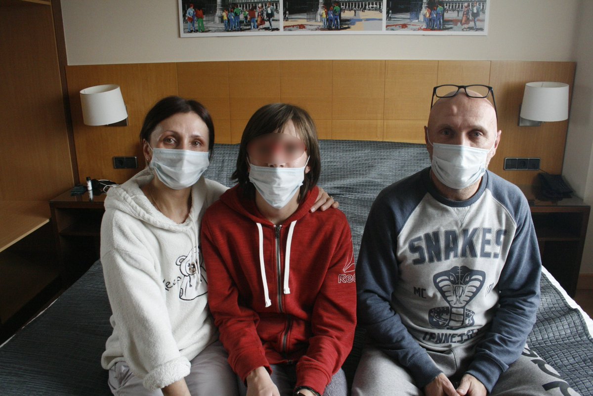 "Vivimos 11 días en el sótano escapando de las bombas. Quieres dormir pero no puedes". Igor, Anna y sus dos hijos llegaron a España el 12 de marzo huyendo del conflicto en #Ucrania. 

Hoy descansan y son atendidos en nuestro dispositivo de Torrejón📍.