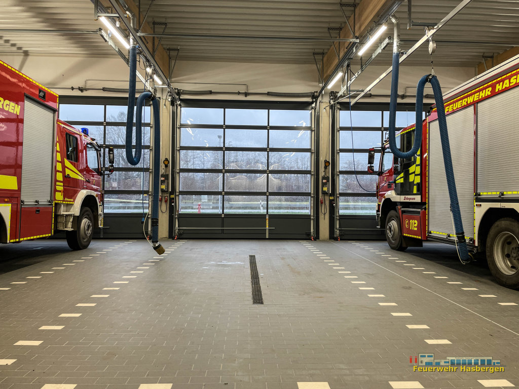 FF_Hasbergen's tweet photo. Die Feuerwehr Hasbergen wurde am 29.03.2022, um 18:10 Uhr zu einer ausgelösten Brandmeldeanlage bei einer Fleischwarenfabrik in Hasbergen-Gaste alarmiert. Dort war es in einem Kühlhaus aufgrund eines defekten elektrischen Bauteils zu einer #ffhasbergen

https://t.co/rneKcLH8UC https://t.co/4JW6Tf57oJ
