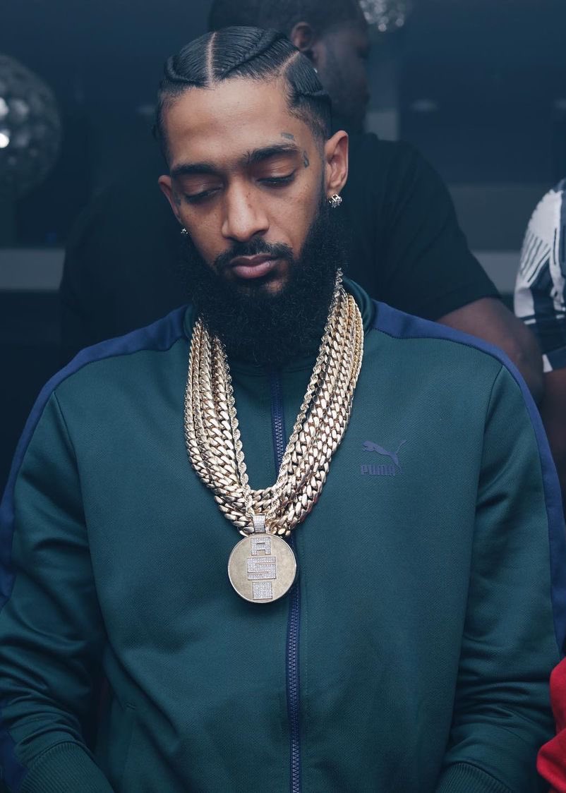 HussleForever's tweet photo. 3 years since we lost Hussle. Rest In Paradise Legend. 

𝐓𝐇𝐄 𝐌𝐀𝐑𝐀𝐓𝐇𝐎𝐍 𝐂𝐎𝐍𝐓𝐈𝐍𝐔𝐄𝐒 🏁 https://t.co/qIT6LWXH6P