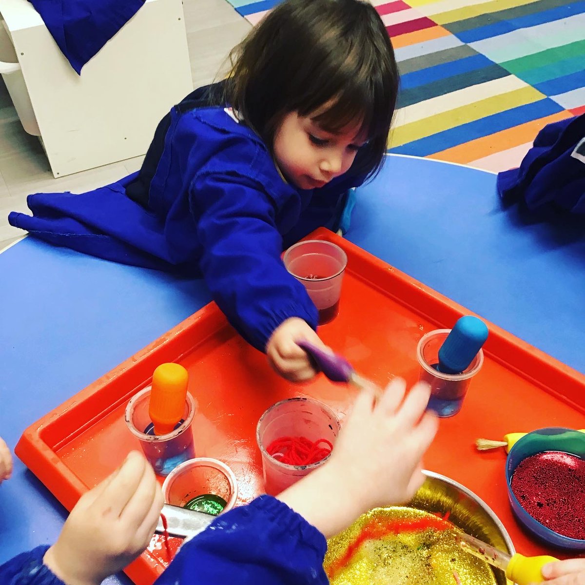 RGSTGNursery's tweet photo. Potions 🧪                                                 Caterpillars have been mixing up a storm, creating some magical potions using a variety of food colouring, glitter and string #rgsthegrange #nursery #caterpillars https://t.co/LfKDj5OggT