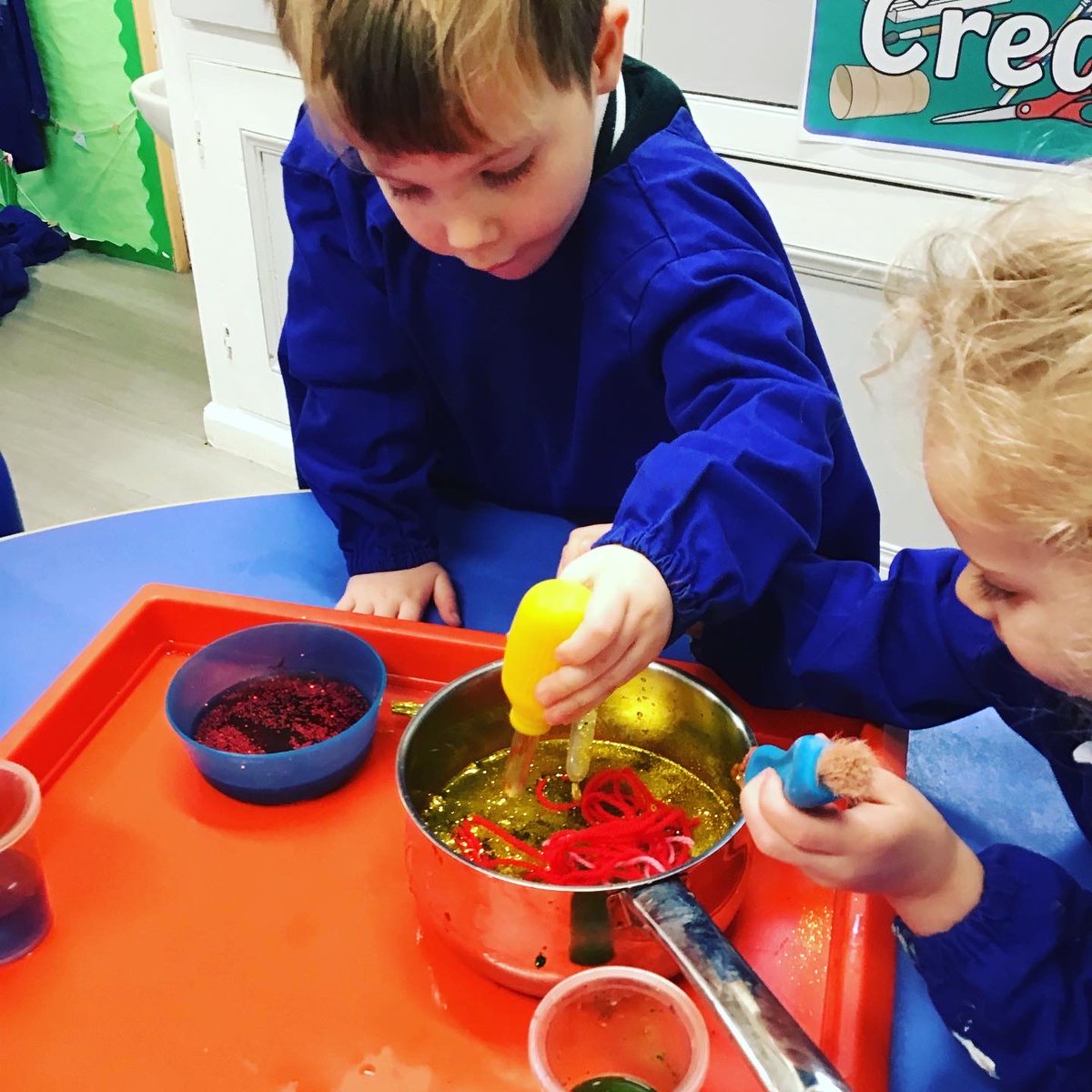 RGSTGNursery's tweet photo. Potions 🧪                                                 Caterpillars have been mixing up a storm, creating some magical potions using a variety of food colouring, glitter and string #rgsthegrange #nursery #caterpillars https://t.co/LfKDj5OggT