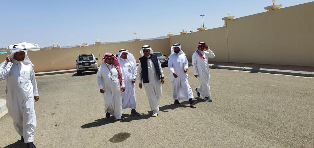 asirmunicipal's tweet photo. #عاجل |

تنفيذاً لتوجيهات سمو أمير منطقة #عسير الأمير تركي بن طلال ، أمين #عسير الدكتور وليد الحميدي يفتتح بلدية العرين الفرعية والتي تم رفعها من مكتب خدمات الى بلدية فرعية مرتبطة بالأمانة وذلك لتسهيل تقديم الخدمات للمواطنين ، و التقى بالأهالي مستمعاً للإحتياجاتهم البلدية . https://t.co/NjKjOravKQ