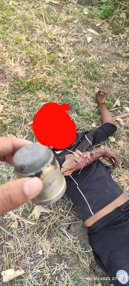 thandarsoesan's tweet photo. tw // death SAC raided villages in KhinU Tsp by firing artillery shells, burning down houses &amp; shot the youths who came to put out the fire. 3 PDFs were killed by sniper riffles &amp; 1 injured was beaten to death. #2022Mar31Coup #WhatsHappeningInMyanmar https://t.co/PQtDrOJqwz
