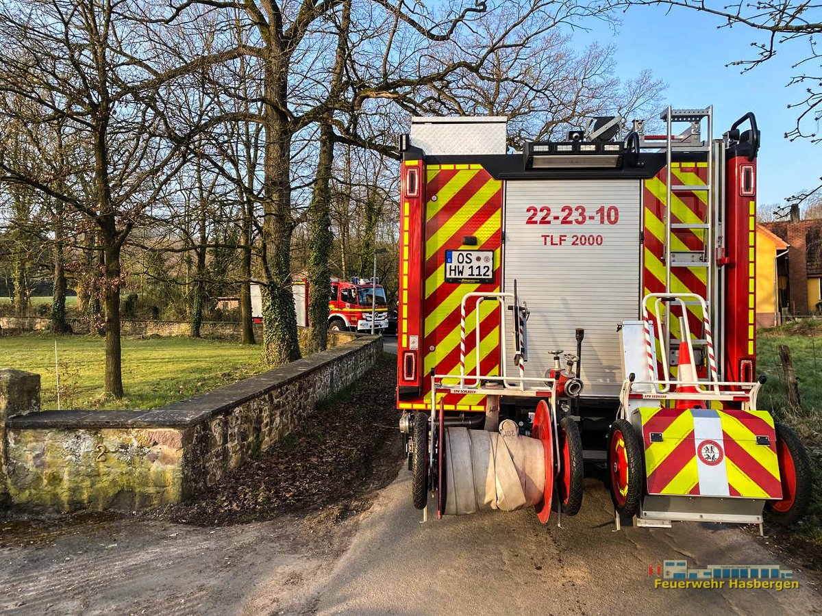 FF_Hasbergen's tweet photo. Die Feuerwehren Hasbergen und Sutthausen wurden heute um 08:00 Uhr zur Straße Am Boberg in Hasbergen-Ohrbeck alarmiert.

Dort brannten ein Rasenmäher und ein Fahrrad, welche direkt an einem Privathaus standen. (Vordach)

Die

https://t.co/8T63Waa9au https://t.co/oseQA9LRvY