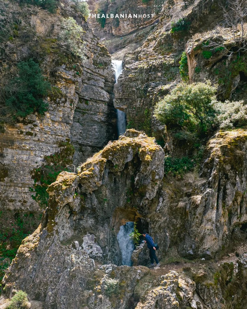 This largely undiscovered waterfall is as beautiful as any in Europe. Crystal-clean water plunges 40m into a turquoise colored pool, escapes through a horizontal slit, and drops another 40 m into a second turquoise pool.
#VisitGjirokastra #Tepelene 

visit-gjirokastra.com/see-and-do/pro…