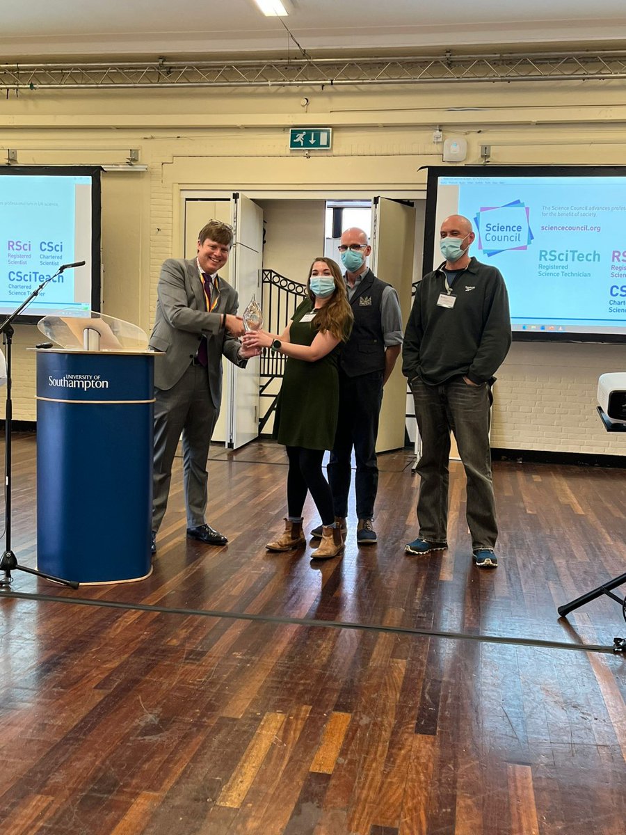 SotonTechs's tweet photo. Huge congratulations to our winners of the 1st ever Technician of the Year awards. Massive well done to @BIUSoton, Janice and Sanja! SO proud to have you as a part of our team 💙 Thank you to Prof Phillip Wright for presenting the awards! #TechsConference2022 https://t.co/lzGKHanyUe