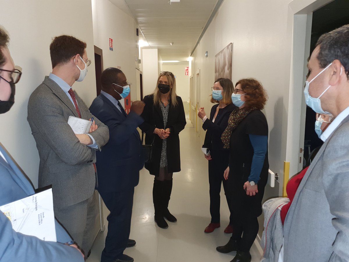 Stats CASH tweet media