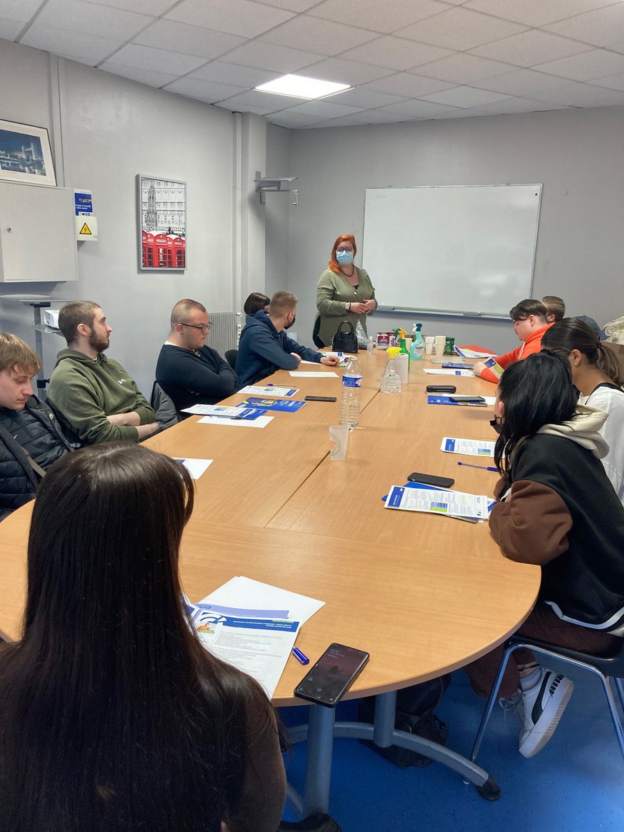 MissionLocaleWL's tweet photo. Mardi 29 mars 2022 a eu lieu une journée dédiée à l'alternance en partenariat avec l'organisme de formation @cepreco qui est venu présenter son offre de formation.
Plusieurs jeunes ont pu postuler et on été mis en relation avec des entreprises du secteur.😁💯 https://t.co/bfpMxHwqv2