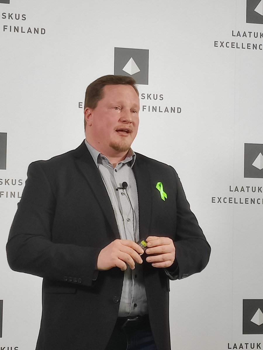 ExcellenceFi's tweet photo. S-ergo-hankkeessa liiketoiminnan mukaanottaminen on tÀrkeÀÀ. Aina kun suunnitellaan toimintaa, pitÀÀ se miettiÀ ihmisen kautta. TÀrkeÀÀ investoinnin ja kestÀvyyden nÀkökulmasta. #Ergonomia ei ole enÀÀ pelkkÀÀ keppijumppaa! LisÀÀ kognitiivista hyvinvointia. @RasanenMatti
#qprof https://t.co/9TRr5yw4Vm