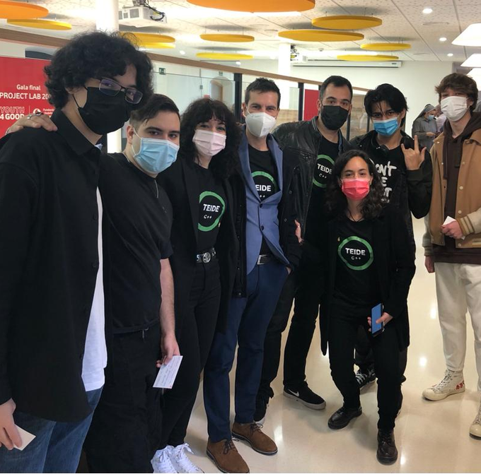 TeideHease's tweet image. ¡GRACIAS POR VUESTRO ESFUERZO, TESÓN Y TRABAJO!
Orgullosos de nuestro equipo finalista «TEIDE C++» en Project Lab Mad 22 de @FundVodafone Sois los mejores. ¡Orgullosos de nuestra #FP de grado básico!
elblogdeteidehease.com/2022/03/14/pro…
#InnovaTEIDEHEASE #ProjectLab #Youth4Good