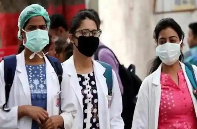 punjabkesari's tweet photo. NEET-PG: सुप्रीम कोर्ट ने नीट-पीजी की बची सीटों पर काउंसिलिंग को किया रद्द  https://t.co/T7duhb0kyh
#NEETPG #SupremeCourt #CounselingProcess #NEETPGAdmission #NEETPGCounseling https://t.co/H7oAvINV09