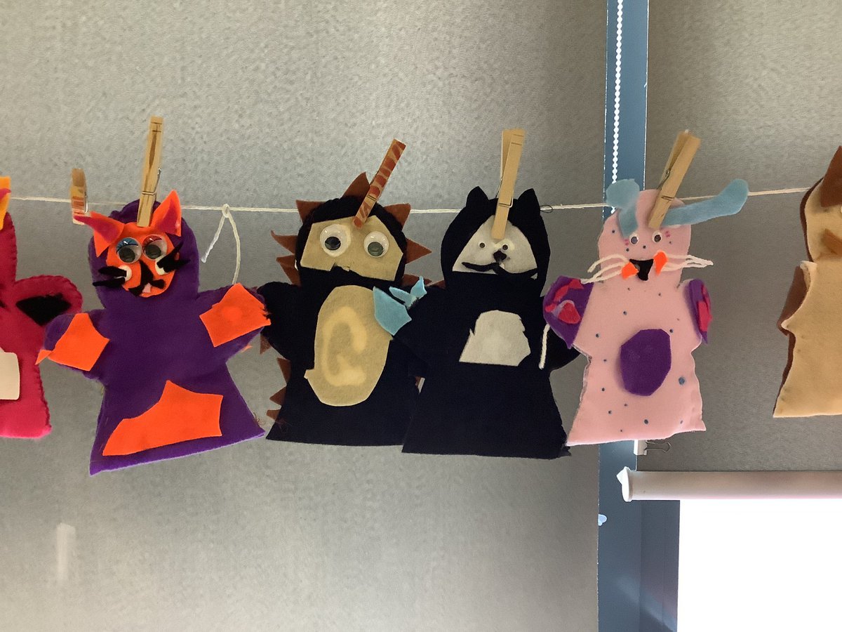 HeathfieldPNS's tweet image. Hedgehogs have really enjoyed learning how to sew in their DT lessons. They have designed and made some fabulous woodland animal puppets.  #eagertolearn #aiminghigh