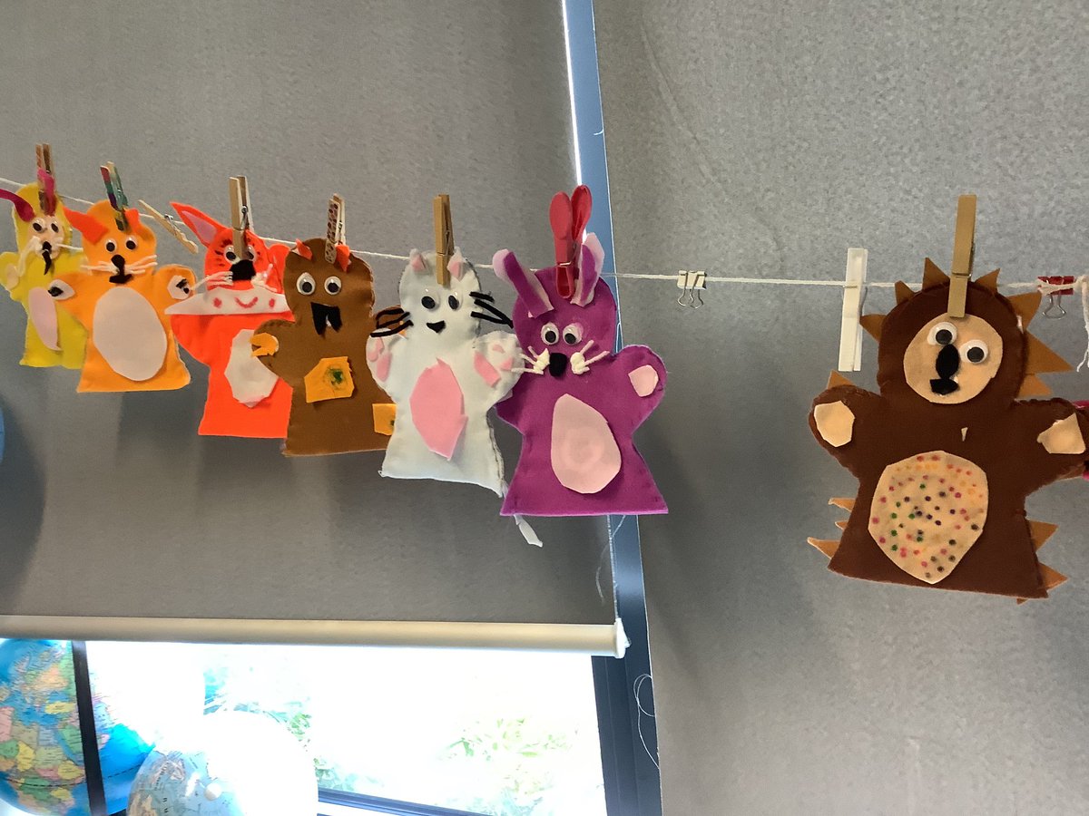 HeathfieldPNS's tweet image. Hedgehogs have really enjoyed learning how to sew in their DT lessons. They have designed and made some fabulous woodland animal puppets.  #eagertolearn #aiminghigh