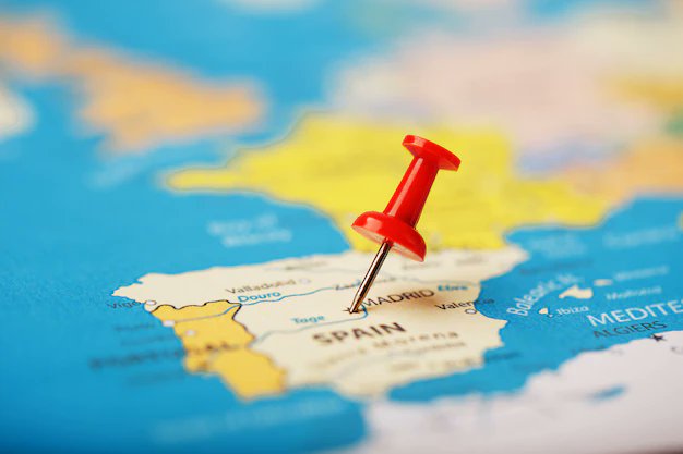 ¿ Por qué son importantes las #VUT para el sector turístico de la ciudad ? 

➤ Madrid es la 5ª ciudad europea en #pernoctaciones en VUT🌍

➤ Las VUT en #Madrid recibieron el 26,5 % de las pernoctaciones totales en 2019📊Principalmente, familias con hij@s y parejas 👪👨‍👨‍👧‍👦