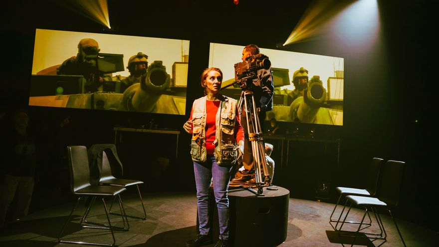 teatroaccesible's tweet photo. "Shock II", con #AlbaFlores toma como punto de partida el golpe militar perpetrado por  Pinochet  en Chile. Una obra que reflexiona sobre la Operación Cóndor en Latinoamérica y en los avances avasalladores del capitalismo. Accesible este dom. a las 18:00h en el @teatreprincipal https://t.co/VBLh5jYCjJ