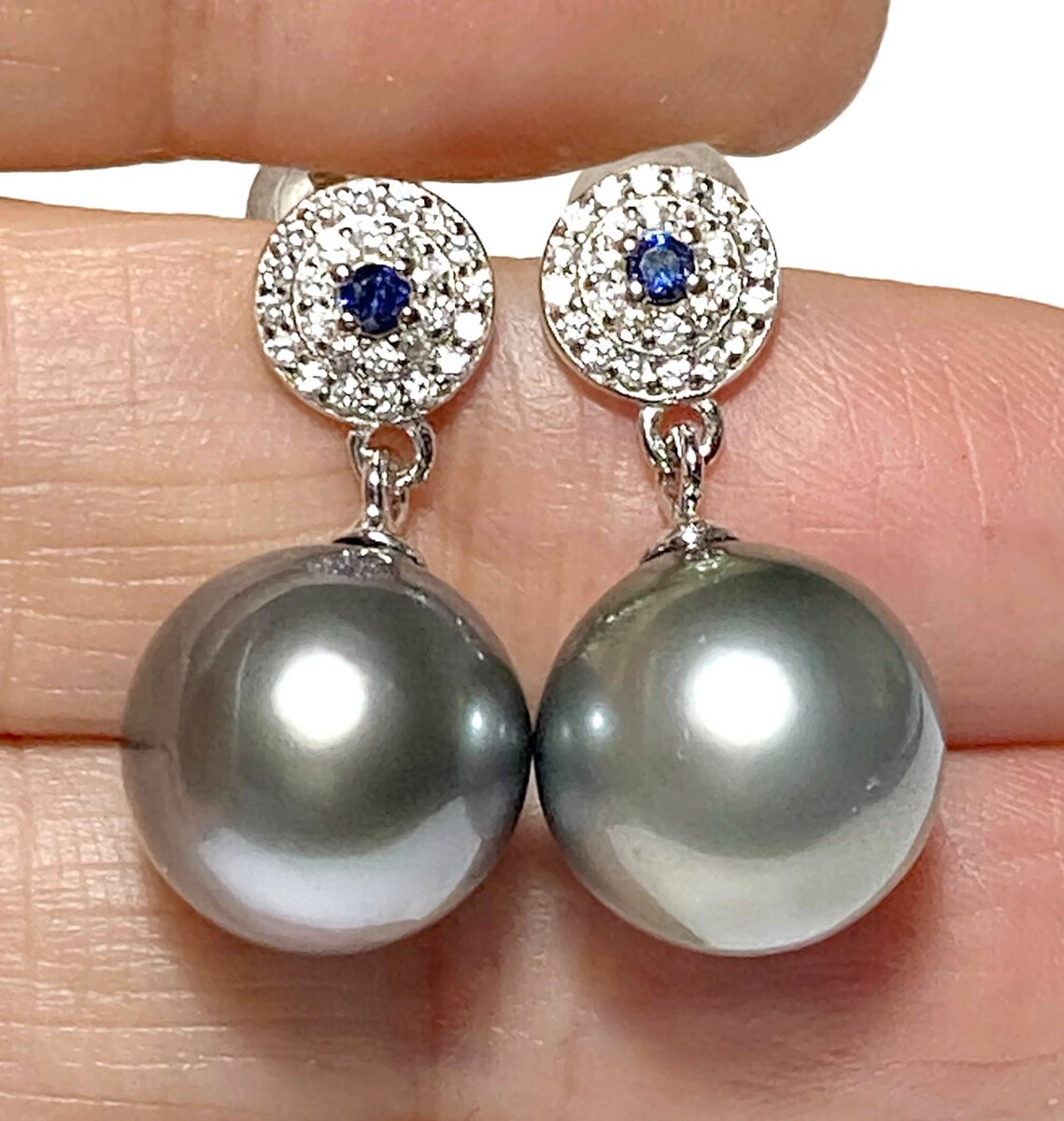 Excited to share the latest addition to my #etsy shop: Best Gift For Her / Premier Tahitian South Sea 11.5mm Natural Peacock Gray Green Overtone Round Cultured Pearl Dangle Earrings https://t.co/HYTl0kotKr #green #valentinesday #yes #pearl #unisexadults #birthday #cart https://t.co/05tVCxk4II