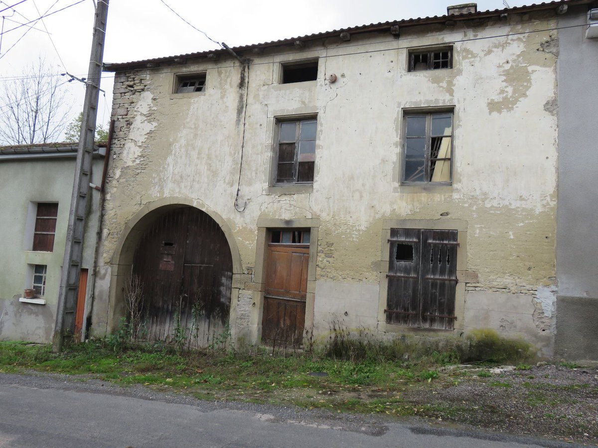 juliendamienpro's tweet photo. #Compromis signé pour cette #grange vendue à #Dompaire en #exclusivité
Elle accueillera bientôt plusieurs logements.
En #2022 , les acheteurs sont toujours là, alors contactez-moi dès maintenant pour programmer votre #estimation offerte au 06 62 60 65 85 ou en MP https://t.co/JDjp9CPaFa