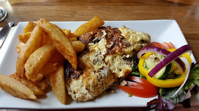 randompubbot's tweet image. Hare &amp;amp; Hounds; Main St, Burstwick, Hull HU12 9EA, UK google.com/maps/place/?q=…