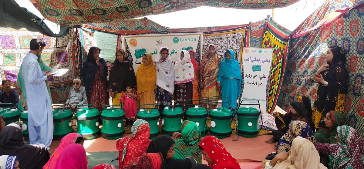 SRSO_Official's tweet photo. 450 #H2O wheels distributed in rural #communities of district #Sanghar, donated by #TAYABA WELFARE ORGANIZATION & funded by #BayerPakistan with an aim to improve the lives of unprivileged rural communities by providing effective solutions to overcome water scarcity.
#waterislife https://t.co/MdC622M9gR