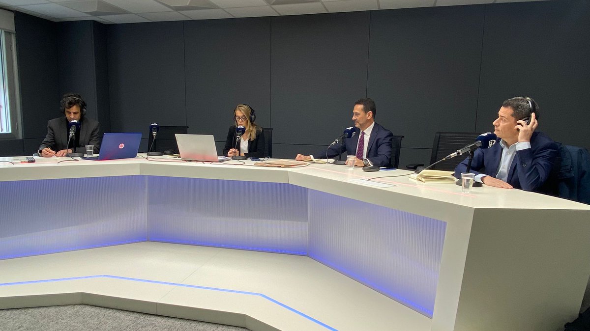 #ENDIRECTO Especial "Con I de Inmobiliario: Analizamos las medidas del Ejecutivo sobre alquiler y de vivienda industrializada. con  
👤 <a href="/gomezpintado/">Juan Antonio Gomez-P</a> <a href="/ViaAgora/">VÍA ÁGORA</a>
👤 Miguel Pinto <a href="/PlataformaIndu1/">Plataforma Industrialización</a>
👤 Pablo Saiz (Woodea)
👤 <a href="/FerranFont/">Ferran Font</a> <a href="/pisoscom/">pisos.com 🏠</a>

intereconomia.com/directo