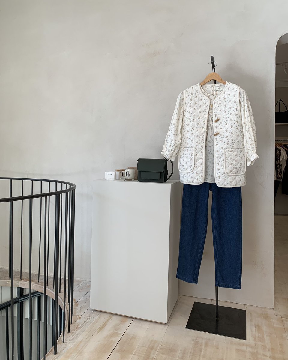 Name a better duo than Skall’s co-ordinating quilted vest and blouse. Organic cotton, delicate floral print and 15% off in our March edit -/ don’t miss out ☁️☁️ shoptreen.com/collections/ma…