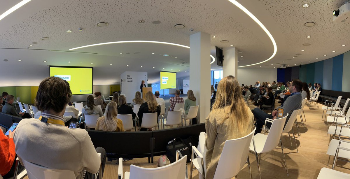 So nice, in person events. Attending today #weknowsocial event of <a href="/hootsuite/">Hootsuite 🦉</a> as a <a href="/Dialog_Group/">Dialog Group</a> partner. Looking forward to network and assist companies to manage asynchronous channels like #WhatsApp to increase customer care and build stronger relationships.