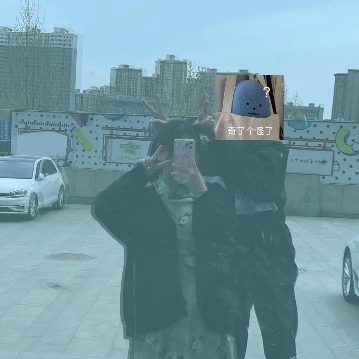 @yayahaotong 老头就那么几件衣服 太可怜了 https://t.co/qmsOJqdiNy
