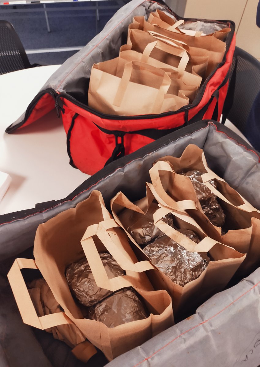 Breakfast delivery…

We’re starting the day right at HQ with an array of sausage, bacon and egg butties. 

Now for the great debate - red sauce or brown sauce?

#Breakfast #FuelForTheDay #QuarterEnd