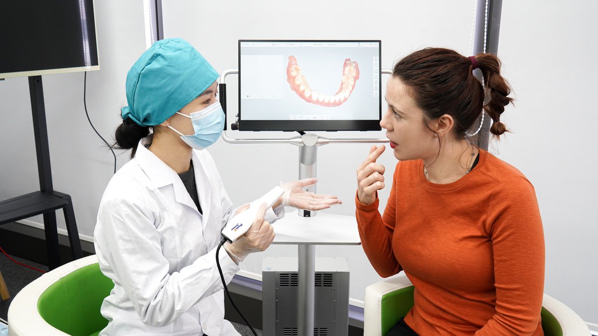 PandaScanner's tweet image. Last week, we invited a customer from South Africa to experience the PANDA P2 intraoral scanner.

PANDA P2 is well received by customer for its compact appearance and powerful functions.

#pandascanner #intraoralscanner #digitalimpression #digitaldentistry #dentalscanner