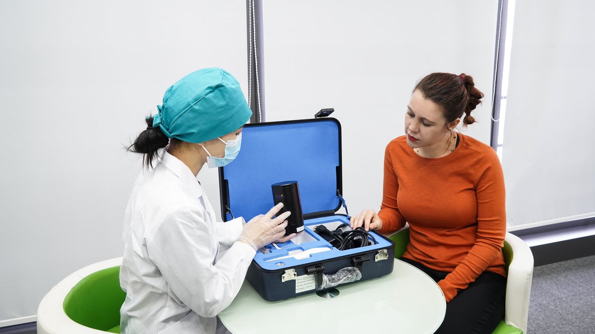PandaScanner's tweet image. Last week, we invited a customer from South Africa to experience the PANDA P2 intraoral scanner.

PANDA P2 is well received by customer for its compact appearance and powerful functions.

#pandascanner #intraoralscanner #digitalimpression #digitaldentistry #dentalscanner