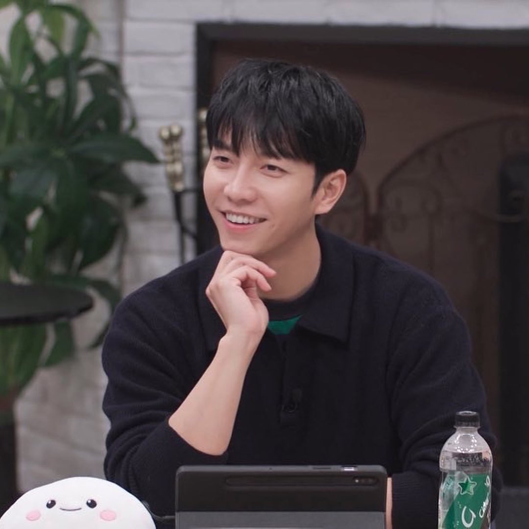 Hello Pogi pwde pa kiss 😘🙊🙈🤣😉☺️

#LeeSeungGi
#leeseunggiofficial
#이승기
#circlehouse
#LSGLondon
#CEOHumanMadeEntertainment
#kdrama
#Kpop
#Singer
#Actor
#airen
#hookstagram
#hookentertainment
<a href="/hookent3/">고</a>