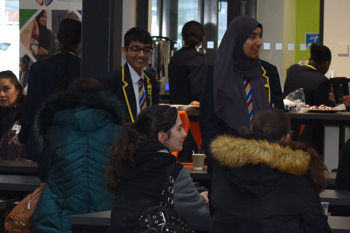 ChilternA's tweet photo. Thank you to all Year 6 parents/carers who came to our Coffee Morning. It was a great opportunity to speak to key members of staff, including our Headteacher, Mr Douglas. Keep an eye out for our upcoming communications! https://t.co/vs5pSMSXcP