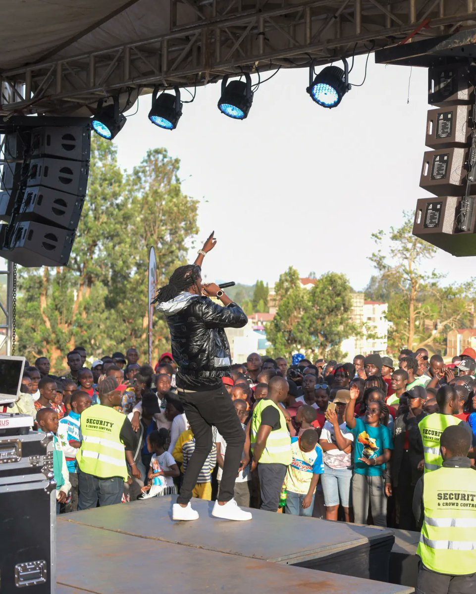 ariseflow254's tweet photo. Long Zilla @Jfamkenya_
The baddest dancehall artist is the 254 🔥🔥🔥
#FlowEmbu https://t.co/GcZ1o1kGfd