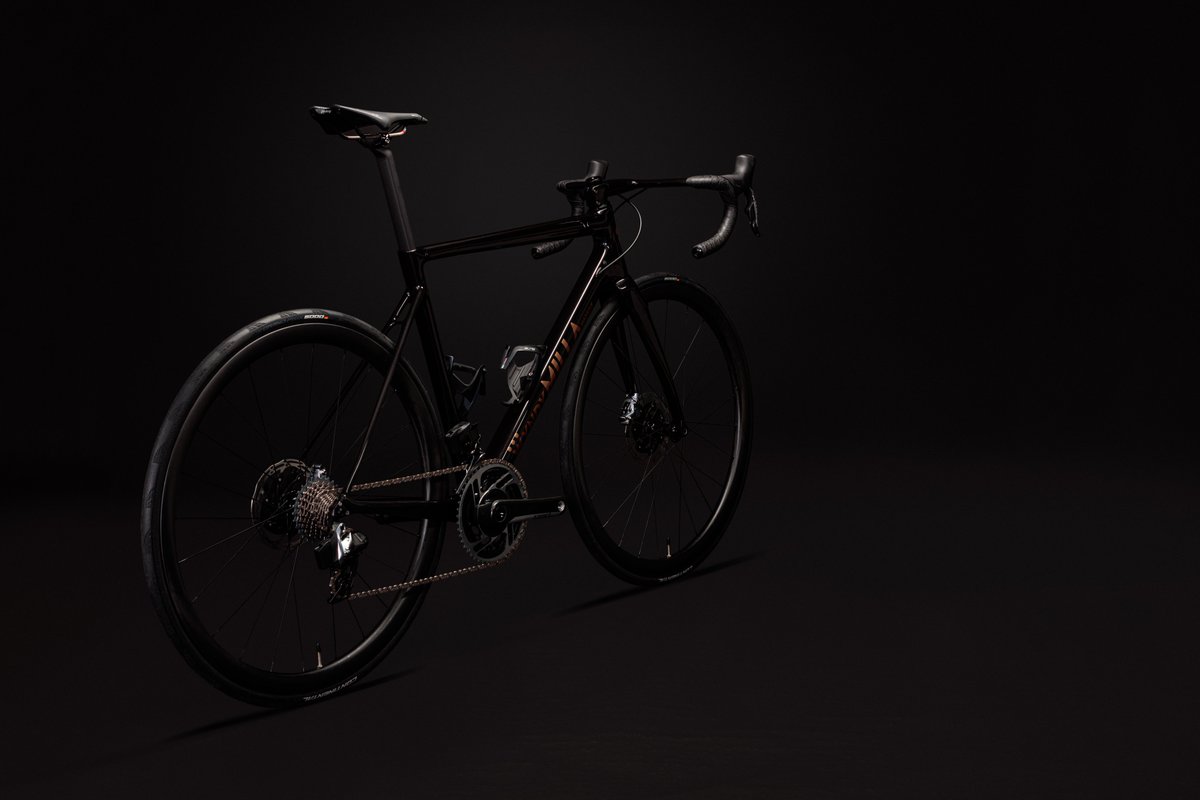 WyndyMilla's tweet photo. Martin’s bike left the workshop last month and the whole project sums up much of what we believe is awesome about building a bike from scratch. If you want a performance bike like Martin’s designed just for you, built to your exact specification, get in touch to book a fitting. https://t.co/kbPd6fLJHW