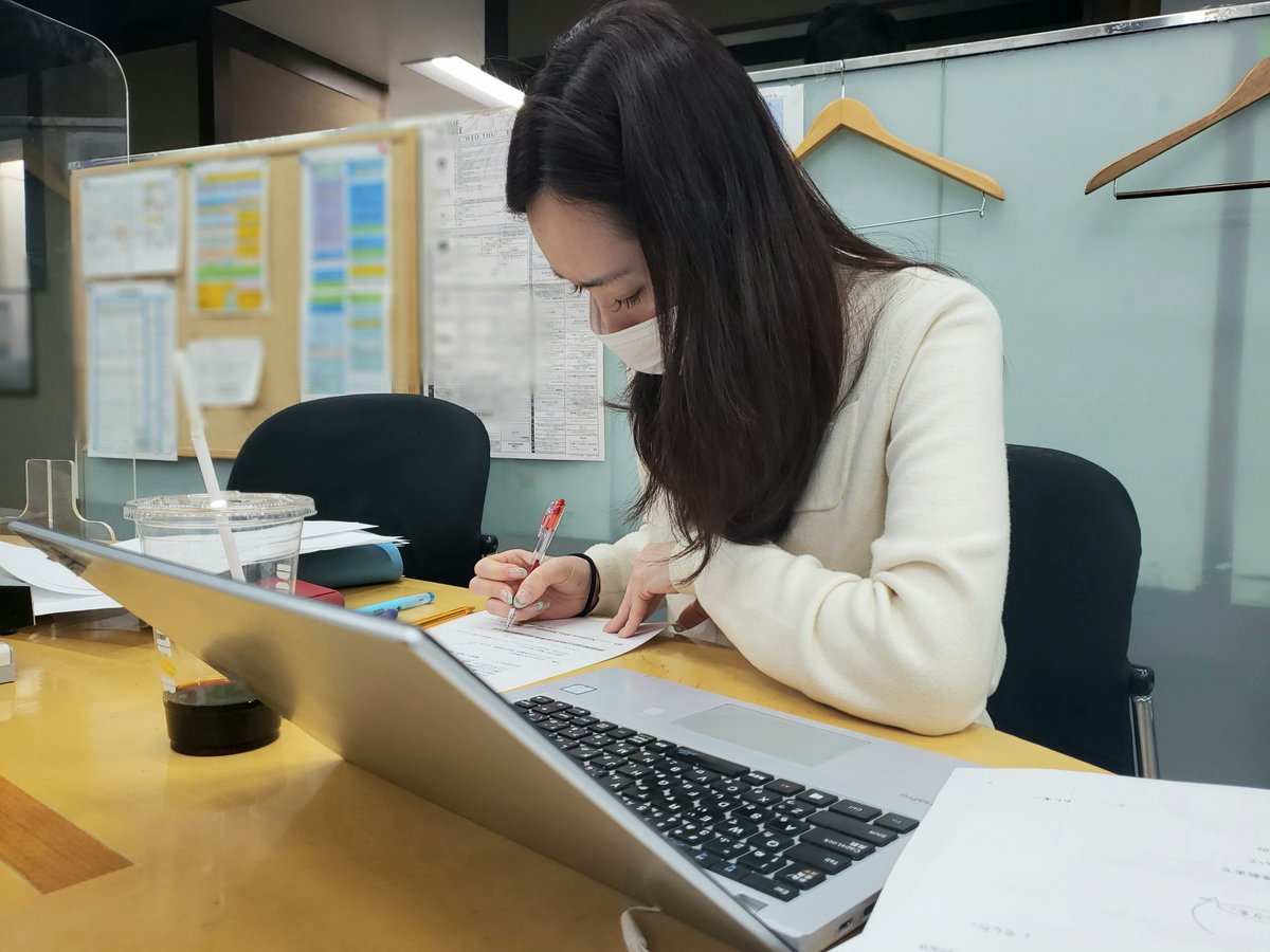 最終回準備中✍
今日のテーマは『ガジェットで読み解く旧石器時代』
ゲスト：国立科学博物館　藤田祐樹さん

“ サピエンス ”について考えます👤⚡

メールテーマは無しです‼
信子の部屋もあります☕
📩tfm.co.jp/f/sapiens/mess…

#ニューサピ #TOKYOFM