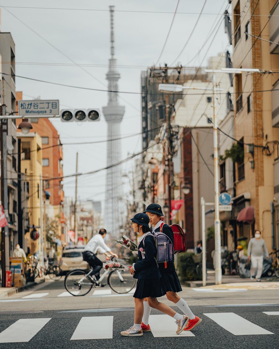 Gm! Daily commute in the streets of Tokyo 🎓💼