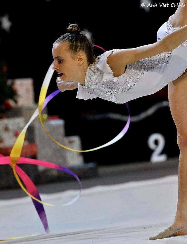 IUT_Sceaux's tweet photo. [TIME TO BE PROUD]

🏅Maëlys Michel, étudiante de 1A en #BUT #GEA de @IUT_Sceaux @UnivParisSaclay termine 6ème au ruban et 7ème au ballon (Championnats de France de GRS FFSU).

👏Bravo Maëlys, nous sommes fiers de vous 😊!

#gymnastique #etudiantssportifs #hautniveau #ESHN https://t.co/dVDEbYmCjN