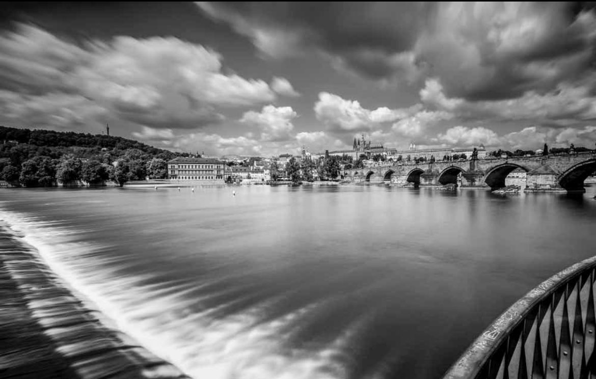 PelinGenc_'s tweet photo. My monochrome of the day, Praha #nft #nftart #NFTCommunity #NFTphotographers #nftartist #nftphotography https://t.co/ypB9UFS7R8
