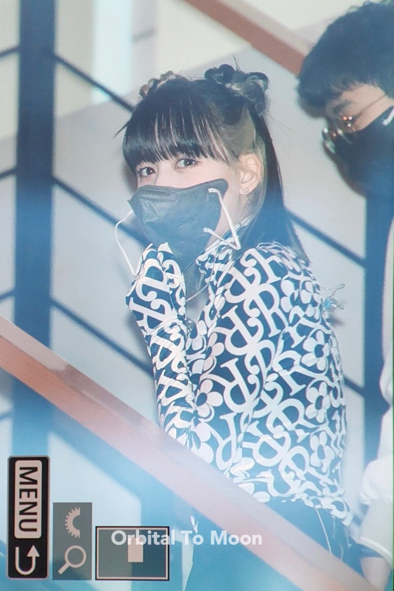 obitaltomoonLM's tweet photo. 220331 MCD

#엔믹스 #릴리 #NMIXX #LILY #LILYM https://t.co/ITUJ6GR7TO