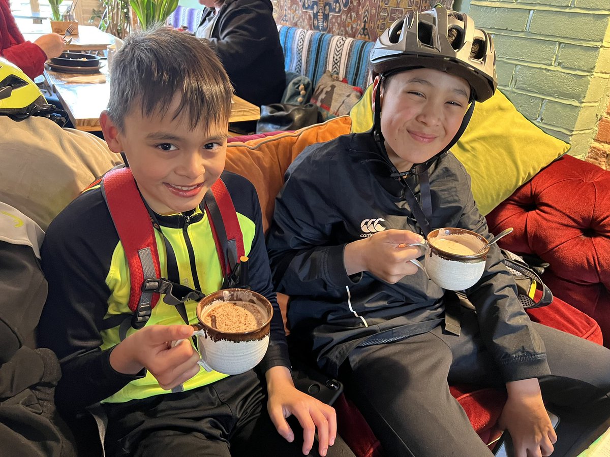 JenxBros's tweet photo. Freezing today.  Had to stop for an emergency hot chocolate to warm up. On our way to Bournemouth.   https://t.co/G8iYHnhmu4 @decappeal #Ukraine #StandWithUkraine #fundraiser https://t.co/39NJDm095A