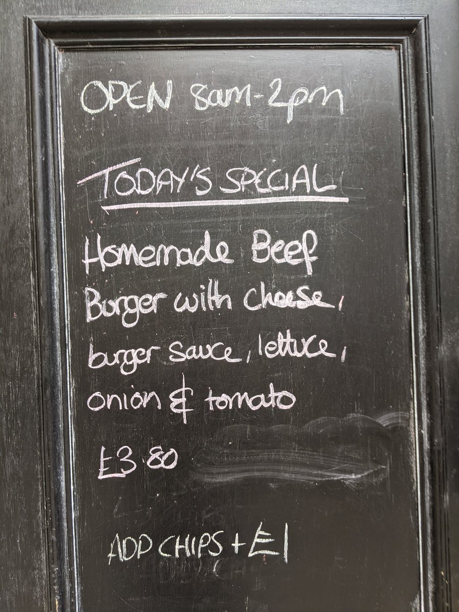 FigtreeSheff's tweet photo. Burger me https://t.co/jyzTmrlYMi