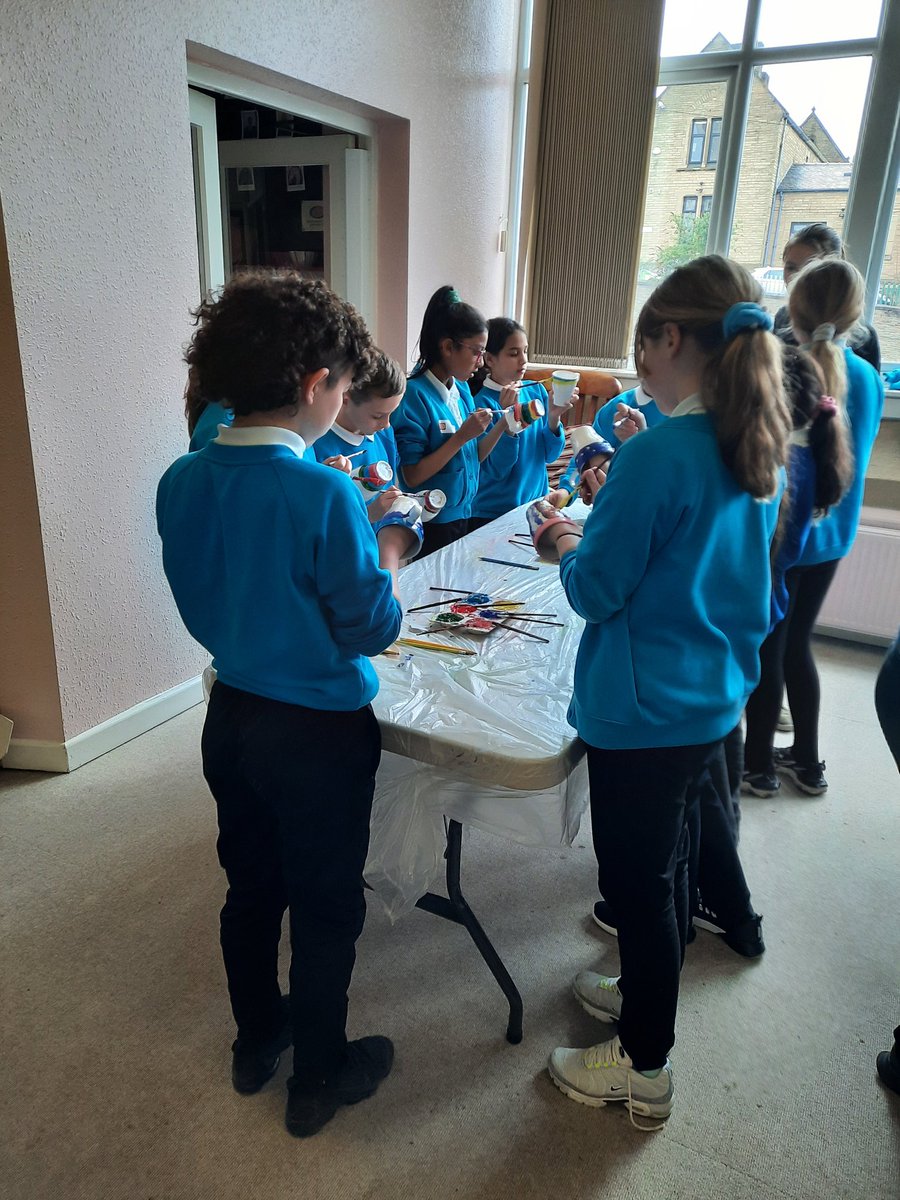 5PA_HCA's tweet photo. Year 5 had a fantastic time yesterday visiting Shipley Baptish Church. We learned all about Easter and took part in some lovely crafts and activities 🌼🐤🐇 https://t.co/oWza4sD2EI