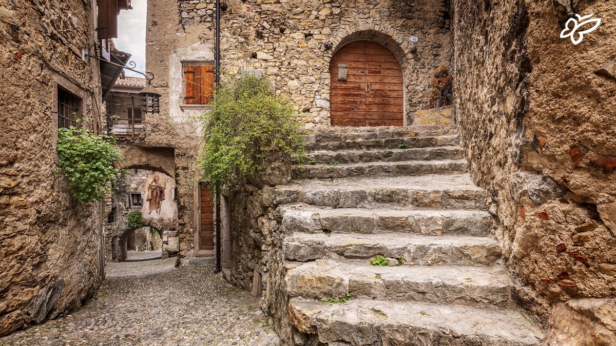 VisitTrentino's tweet photo. A small group of stone houses, silent streets, and coloured geraniums at the windows: it is Canale di Tenno, one of the most beautiful villages in Italy! A treasure to discover slowly step by step ➡️ https://t.co/C5Q0JnmtBI

[📷 D. Lira]
#visittrentino #iborghipiubelliditalia https://t.co/mH8PmJct3P