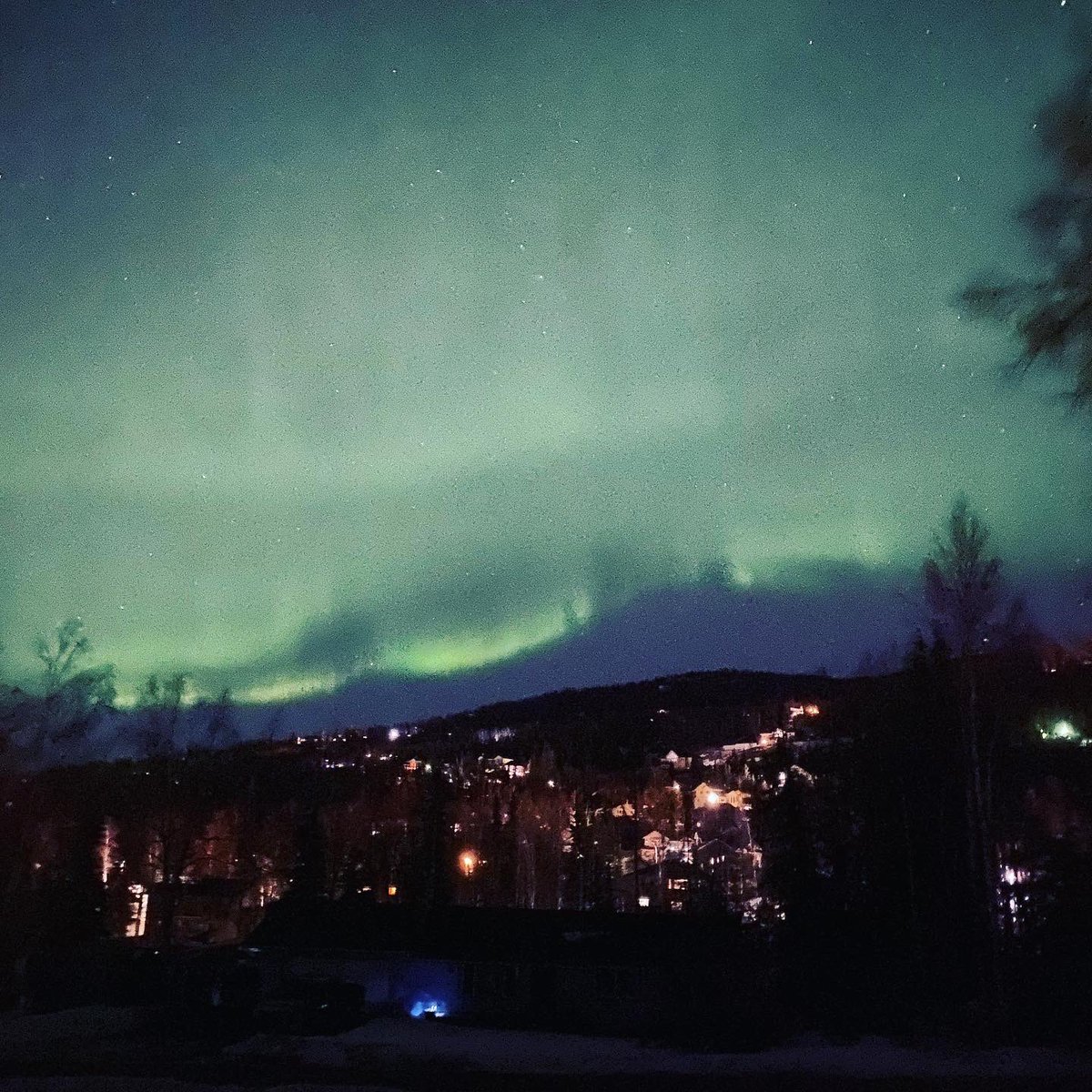 bjpletzer's tweet photo. @AuroraNotify eagle river 130am https://t.co/cAaoTZM7pb