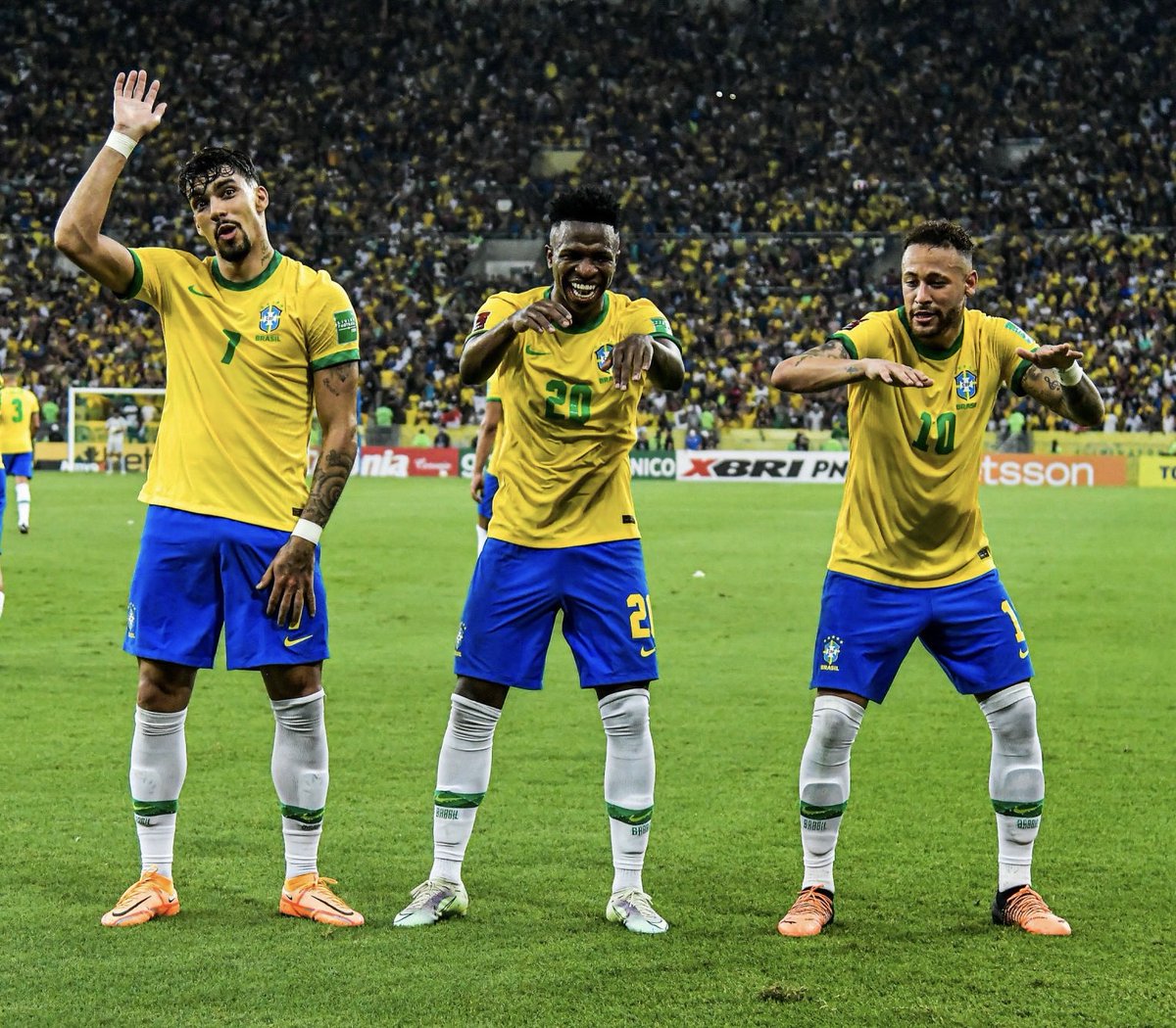 433's tweet photo. Meet the new FIFA rankings number 1️⃣ 🕺🇧🇷 https://t.co/vlDNu3Z5AB