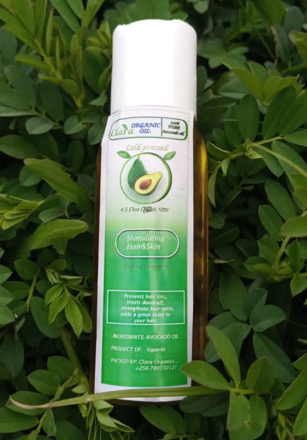 LypUg's tweet photo. #LYPMarketDay

Clara Organic oil, @claraloveslivin is a pure avocado oil. This oil is cold pressed and can be used for both hair and skin.

This oil prevents hair loss, treats dandruff, strengthens hair roots and adds a great shine to your hair.
#business https://t.co/dwLQ9CwFSk