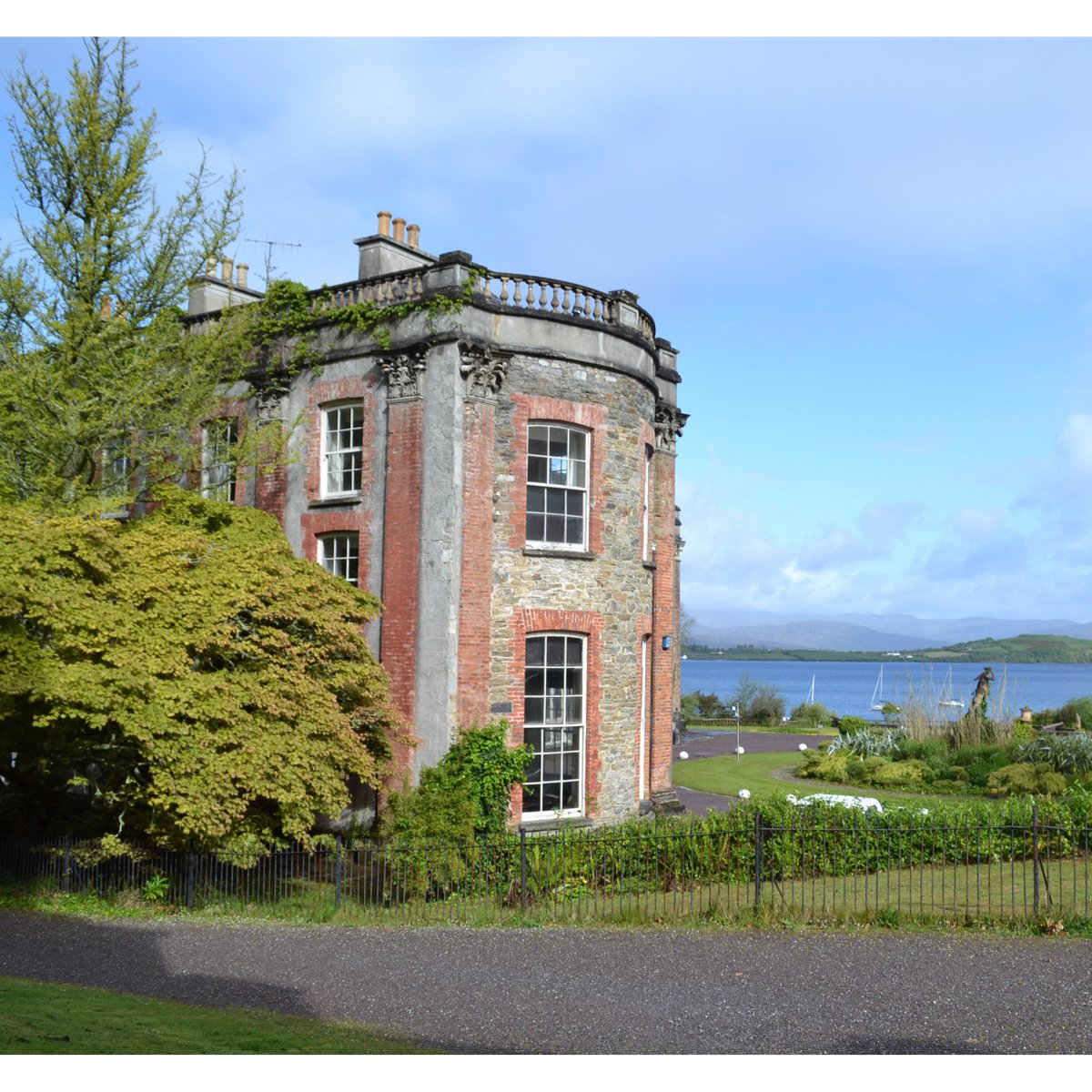 hhcarchitecture's tweet photo. A great news day - Bantry House, Cork has just received an Historic Structures Fund grant of €200,000 for much needed repairs to the stone parapets and slate roof. 

@BantryHouse @DeptHousingIRL @Corkcoco https://t.co/A1iO7sSeLj
